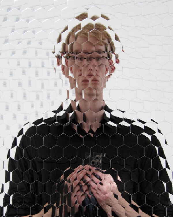 Self-Portrait-with-Anish-Kapoor.-Foto-Johan-Nieuwenhuize1
